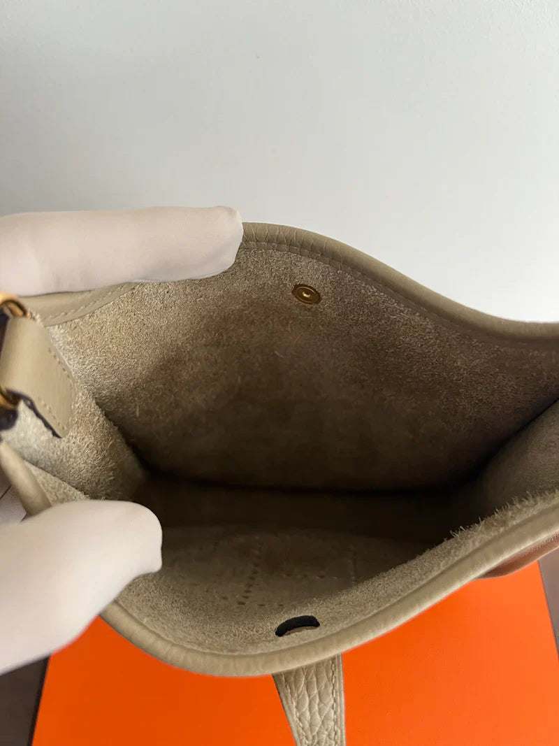 Hermès Evelyne TPM Bag in Beige Clemence Leather with Gold Hardware – W Stamp (2024)