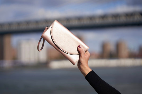 Modenaluxe Clark Vegan Leather Phone Wallet – Minimalist Wristlet Organizer