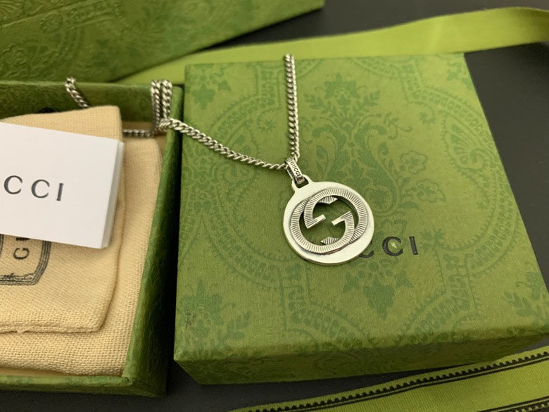 Pre-Loved GUCCI Interlocking G Silver Women's Pendant - SMY Digital
