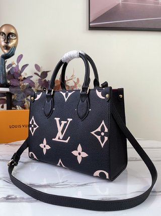 Pre-Loved LOUIS VUITTON Empreinte Monogram Giant Onthego MM Black - SMY Digital