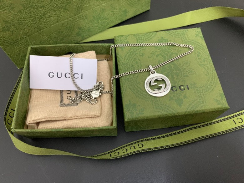 Pre-Loved GUCCI Interlocking G Silver Women's Pendant - SMY Digital