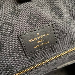 Pre-Loved LOUIS VUITTON Onthego GM Crafty Monogram Giant Canvas Shoulder Bag Red - SMY Digital