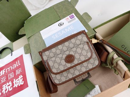 Pre-Loved GUCCI Messenger bag Black with Interlocking G - SMY Digital