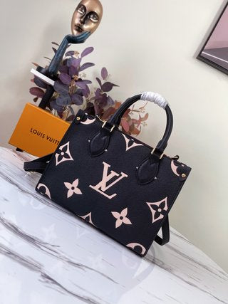 Pre-Loved LOUIS VUITTON Empreinte Monogram Giant Onthego MM Black - SMY Digital